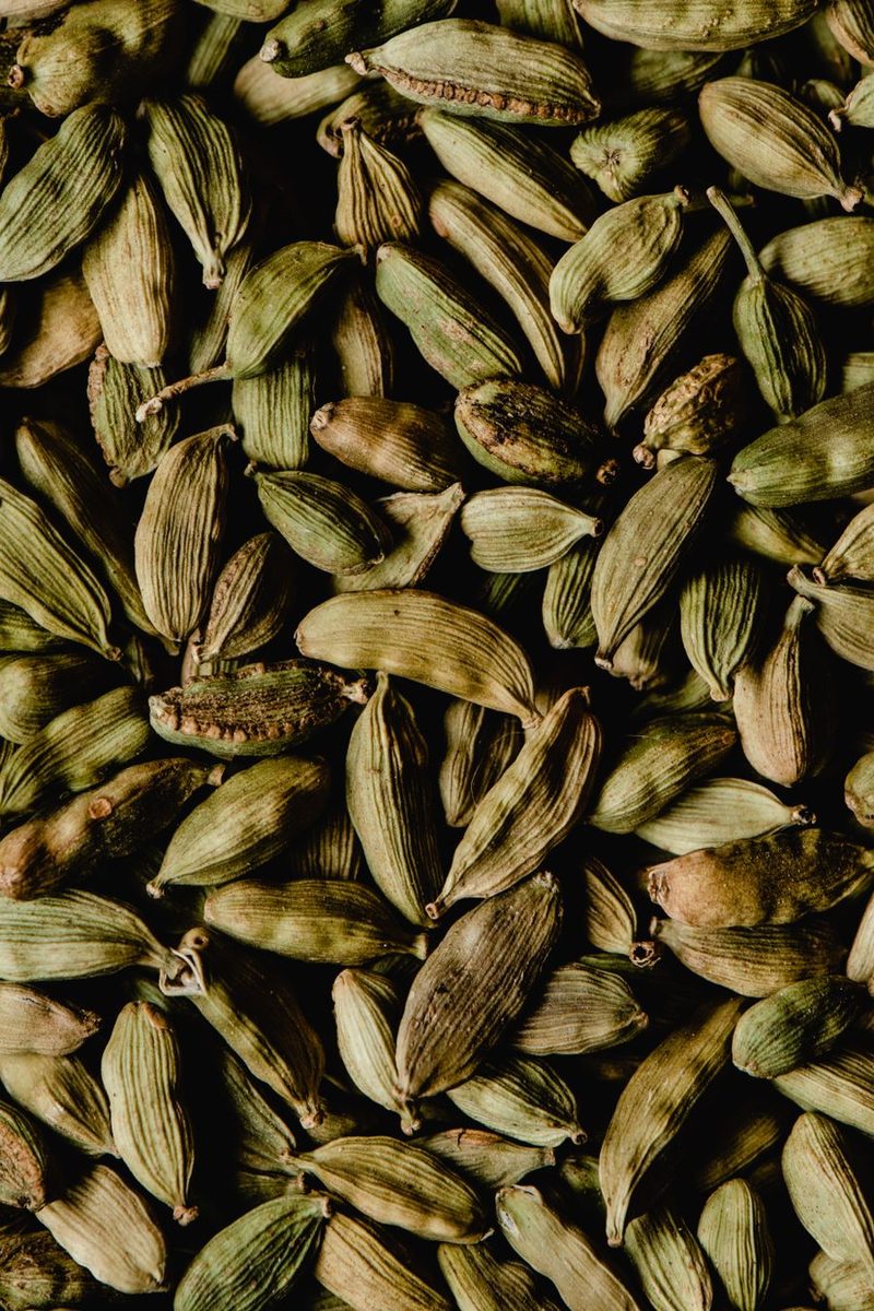 cardamom pods