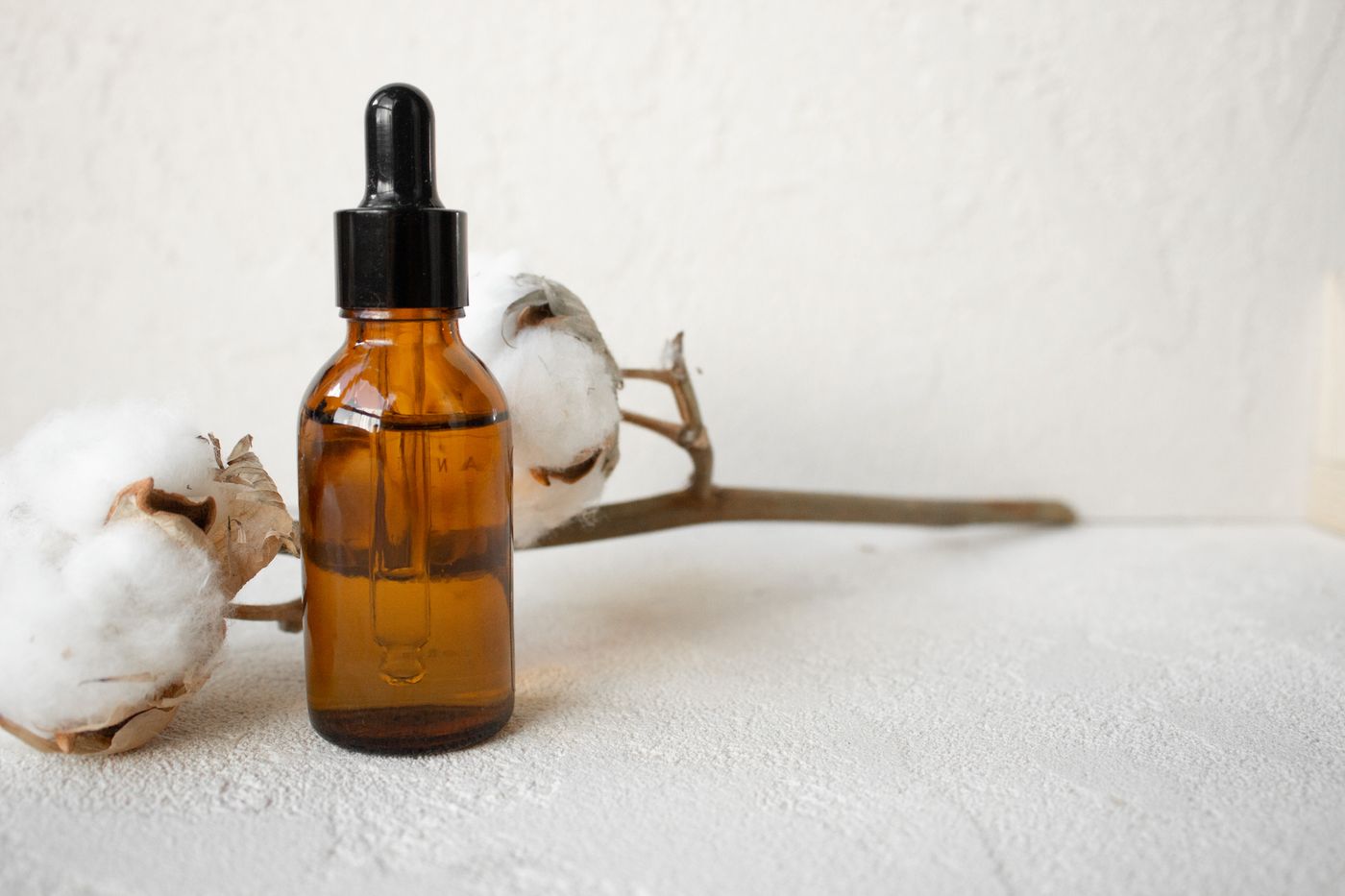 Grounding Blend in an amber glass dropper bottle - OEM private label Malaysia