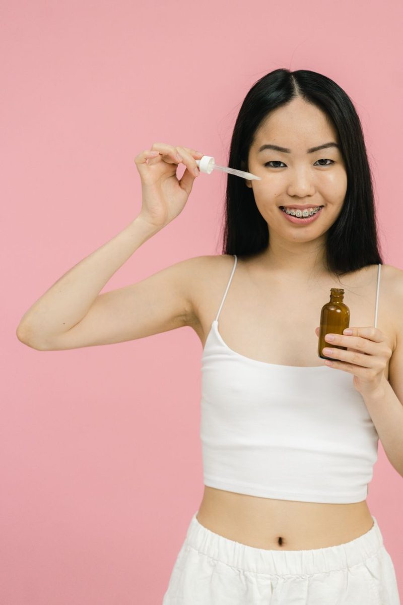 Applying Attar Roll-On 10ml (Alcohol-Free)